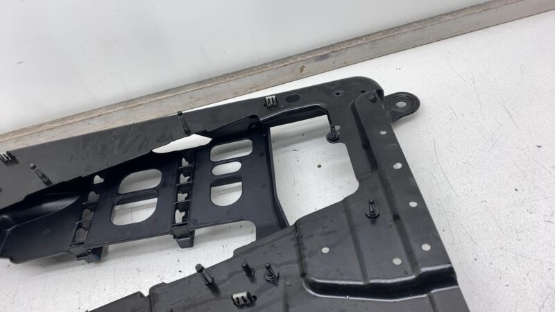 Does not apply 2022 2023 2024 Chrysler Pacifica Battery Charger Bracket