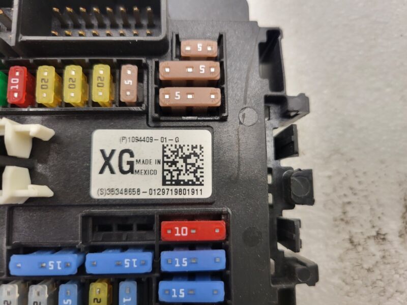 109440901G ⭕ 16-20 Model X Front Cabin Battery Fuse Relay Junction Box Module 1094409-01-G