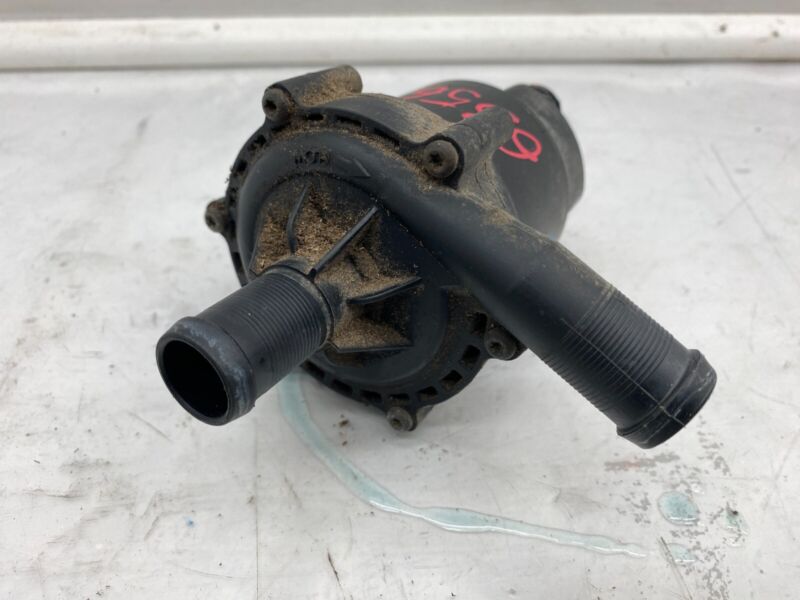 Does Not Apply 2012-2015 Tesla Model S MS Cooling System Pump Motor Inverter Coolant Assembly