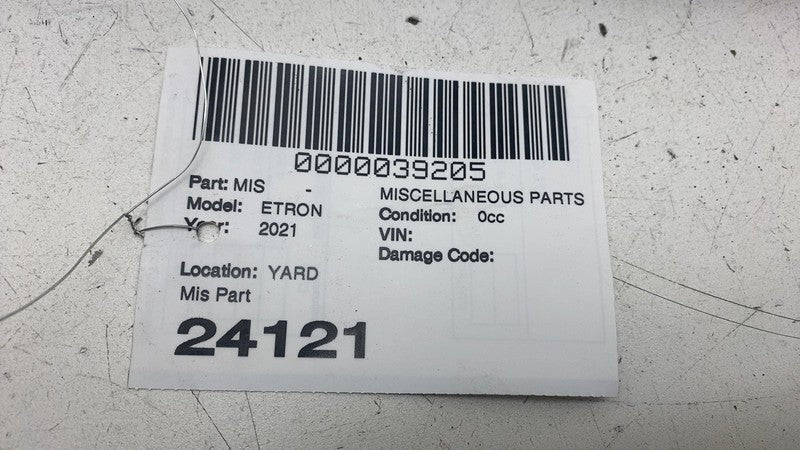 4KE833178 ⭕ 19-23 Audi e-Tron Driver Side Skirt Rocker Molding Rubber Seal Left 4KE833178