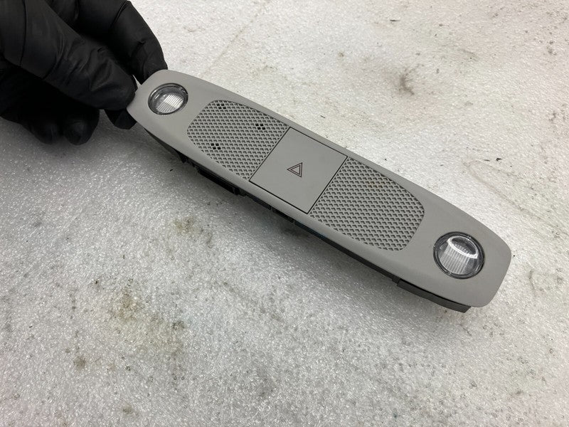 109257300L ⭕ 17-23 Model 3 Front Overhead Console Dome Reading Map Light Lamp 1092573-00-L