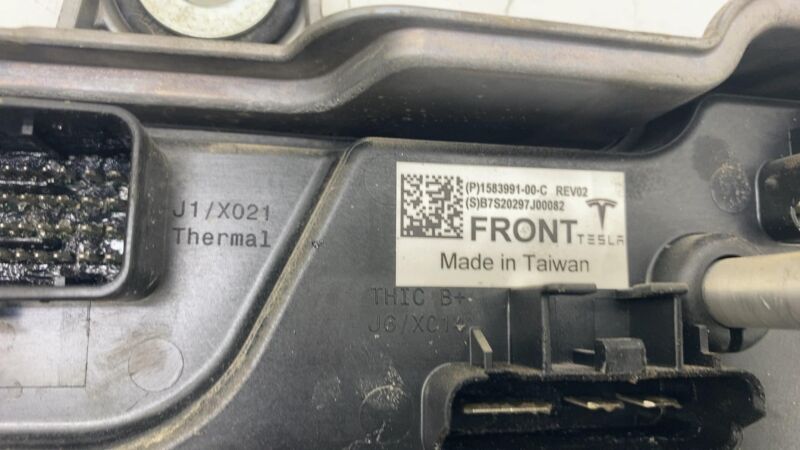 1583991 00 C 2021-2023 Tesla Model 3 Y Front Vehicle Electronic Controller Module Assembly