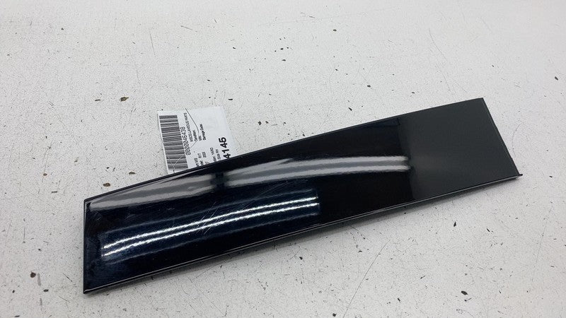 PT00012118J ⭕ 2022-2024 Rivian R1T Front Right Side Door Moulding Trim Panel PT00012118-J