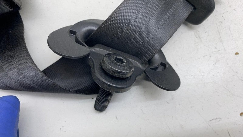 PT00003668-L ⭕ 2022-2025 Rivian R1S Rear Right Side 3rd Row Seat Belt Retractor PT00003668-L