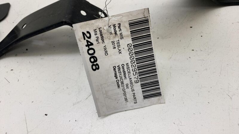 ⭕16-20 Tesla Model X Left & Right Rear End Body Aeroshield Reinforcement Bracket