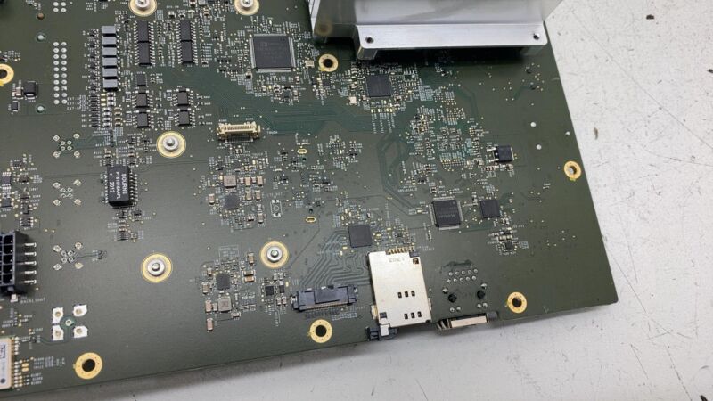 2012-2015 Tesla Model S Media Control CPU Motherboard Fused Connectivity Card