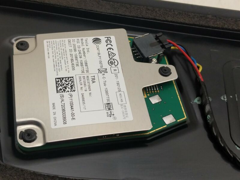 1100441 00 E ⭕2017-2023 Tesla Model 3 Right B-Pillar Applique Glass Trim Molding 1100441-00-E