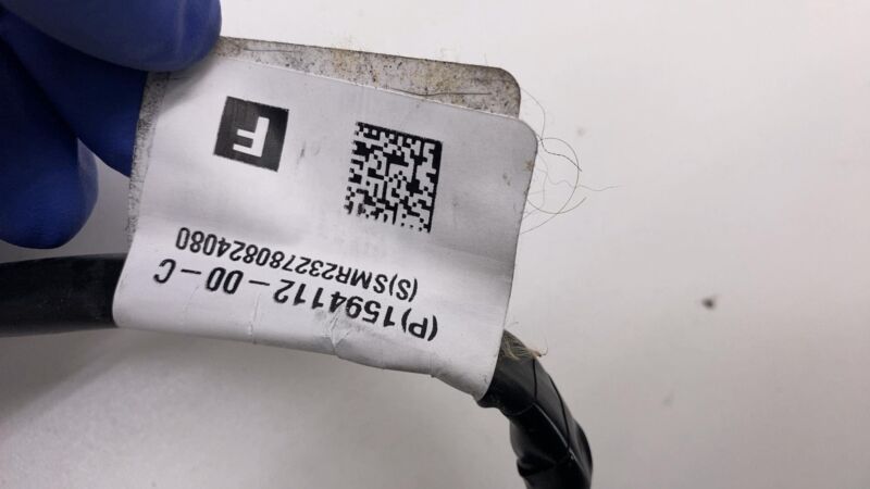 1594112-00-C 2020-2024 Tesla Model Y Right Exterior Rear View Door Mirror RH (NO SKULL CAP)