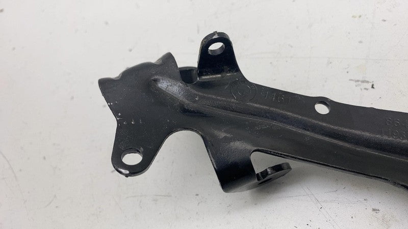 864797905 ⭕2021-2023 BMW 530e Engine Air Intake Manifold Bracket Support Holder 8647979-05