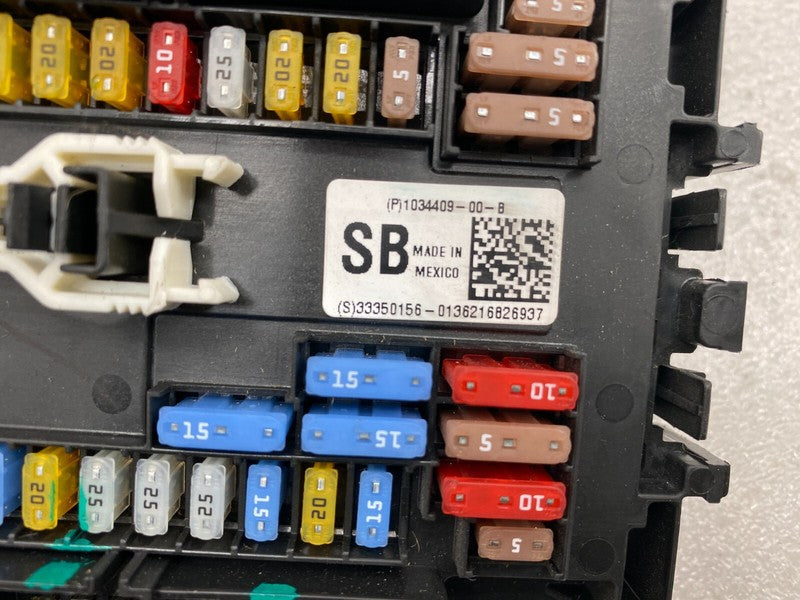 103440900B ⭕ 16-20 Model S Front Right Trunk Junction Cabin Fuse Box Relay RH 1034409-00-B