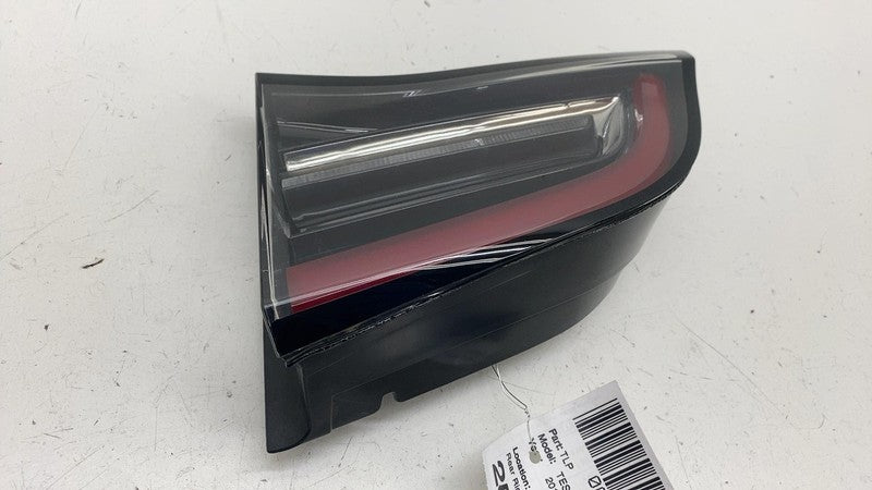 107740290D ⭕ 2017-2023 Model 3 Rear Right Inner Taillight LED Tail Lamp 3-Pin 1077402-90-D