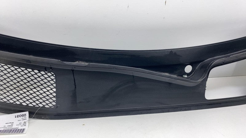 9Y1.819.401.C ⭕ 2019-2024 Porsche Cayenne Front Windshield Cowl Cover Panel Assembly 9Y1819401