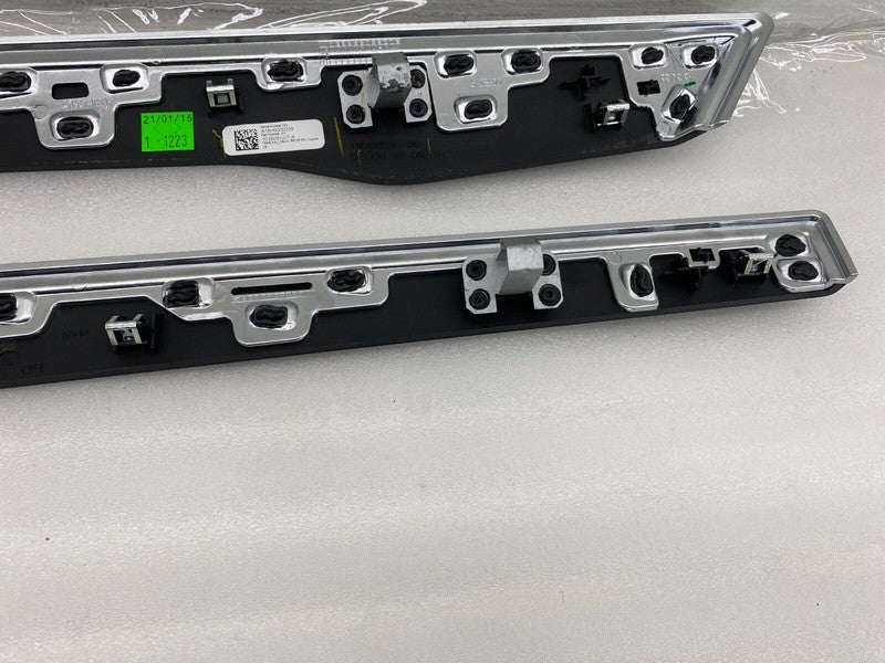 103582607A ⭕16-20 Model X Rear Left/Right Door Decor Trim Molding 1035826-07-A/1036081-07-A