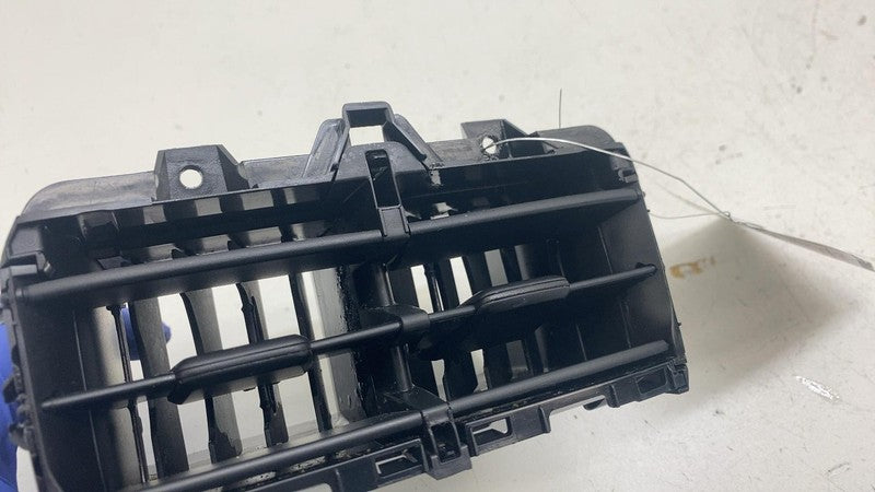 1087928-00-B ⭕ 2017-2023 Tesla Model 3 Rear Center Console Panel Air Vent Grille 1087928-00-B
