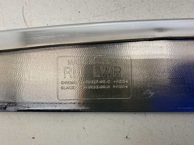 1056377 00 C ⭕ 2016-2020 Model S Right Fog Lamp Spear Cover Lower Strip Chrome 1056377-00-C