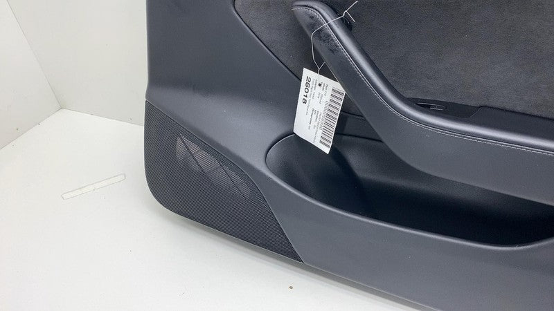 1090411-01-H ⭕ 2017-2020 Tesla Model 3 Front Right Interior Door Panel Trim Card 1090411-01-H