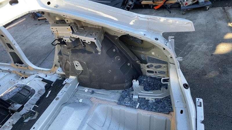 ⭕ 2022-2024 Polestar 2 Rear Right Quarter Panel Structural Cutout RH Silver 729