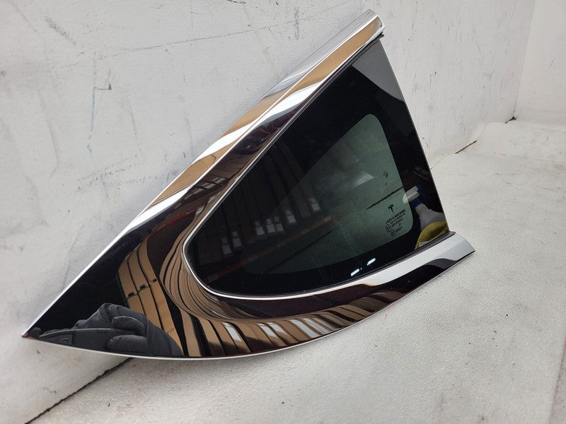 E9 43R-004553 ⭕ 2016-2020 Tesla Model X Rear Passenger Window QTR Quarter Glass 1/4 Right OEM