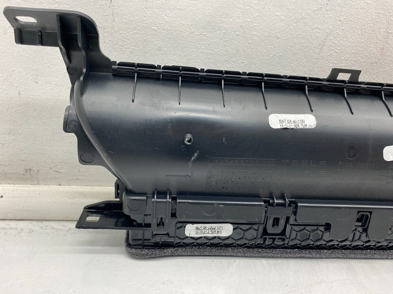 1083320-00-F ⭕ 17-23 Model 3 Y Driver Dashboard Heater A/C Air Vent Dash Duct 1083320-00-F