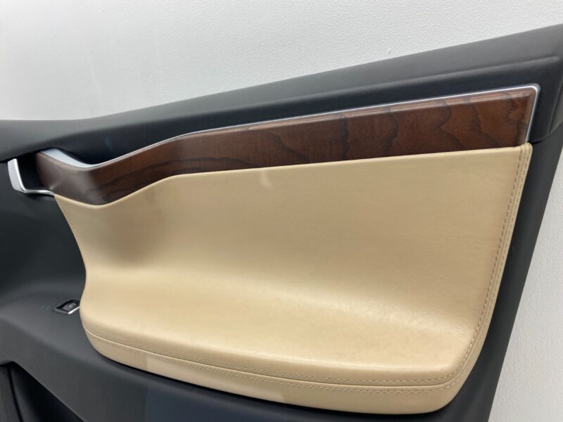 105548313F ⭕16-20 Model X MX Front Right Door Panel Trim Card Cover w/ Molding 1055483-13-F