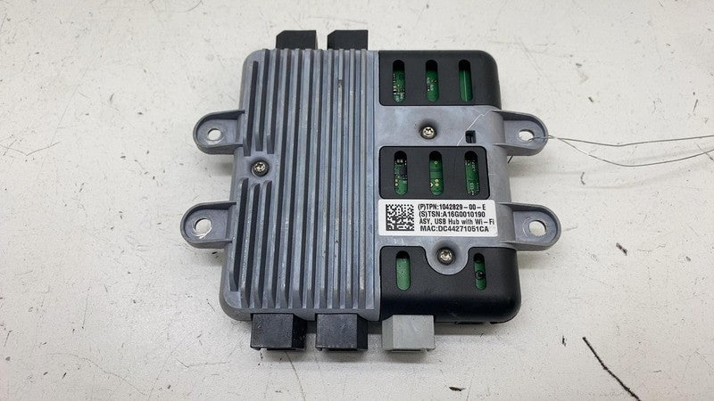 104282900E ⭕ 2016-2020 Tesla Model X USB Hub with WiFi Control Module Assembly 1042829-00-F
