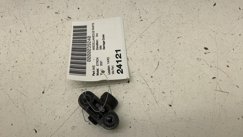 8W9827239 ⭕19-23 Audi e-Tron Rear Liftgate Back Door Buffer Bumper Stopper Wedge 8W9827239