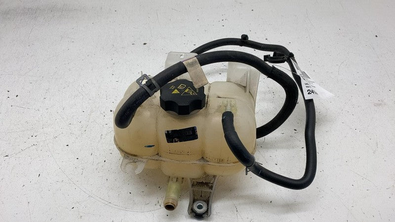 ⭕ 2017-2024 Chrysler Pacifica Engine Coolant Reservoir Bottle Assembly with Hose