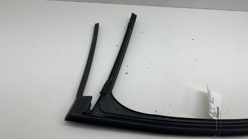 LJ8BR21510AH ⭕ 21-24 Mustang Mach-E Front Right Window Glass Run Channel Seal LJ8B-R21510-AH