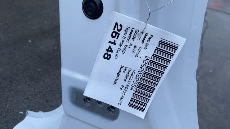 ⭕ 2023-2025 Toyota Prius Passenger Side Center B-Pillar Body Frame Cut