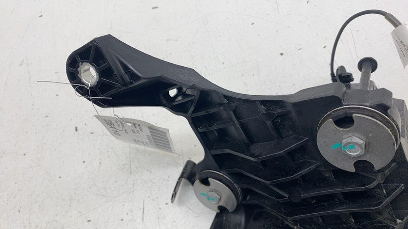 PT01214930 C ⭕ 2025 Rivian R1S Brake Stop Foot Pedal Bracket Support Assembly PT01214930-C