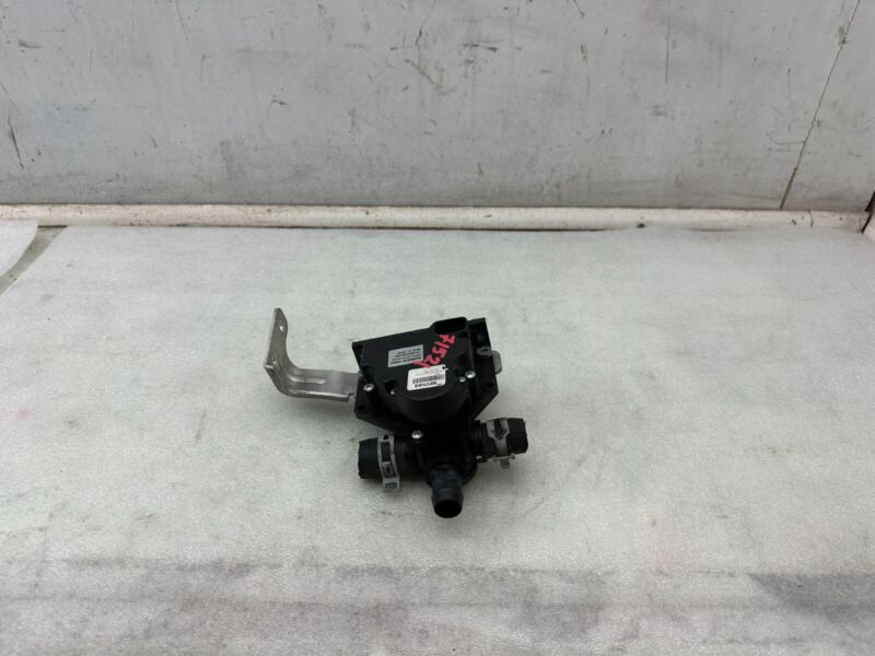 2012-2020 Tesla Model S Coolant Pump Cooling Valve Actuator 4-Way 6007370-00-B