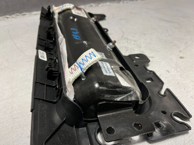 640508500F ❇️17-23 Tesla Model Y 3 Right Knee Airbag Passenger Safety Module RH OEM 1077826
