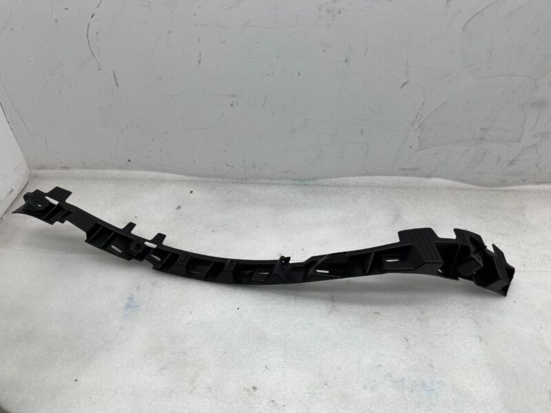 2016-2020 Tesla Model X MX Rear Passenger Side C-Pillar Lower Bracket Right RH