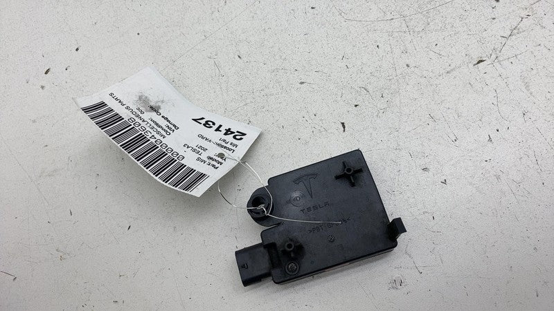 ⭕ 17-23 Tesla Model 3 Rear Bumper BCM Computer Body Control Module 109
