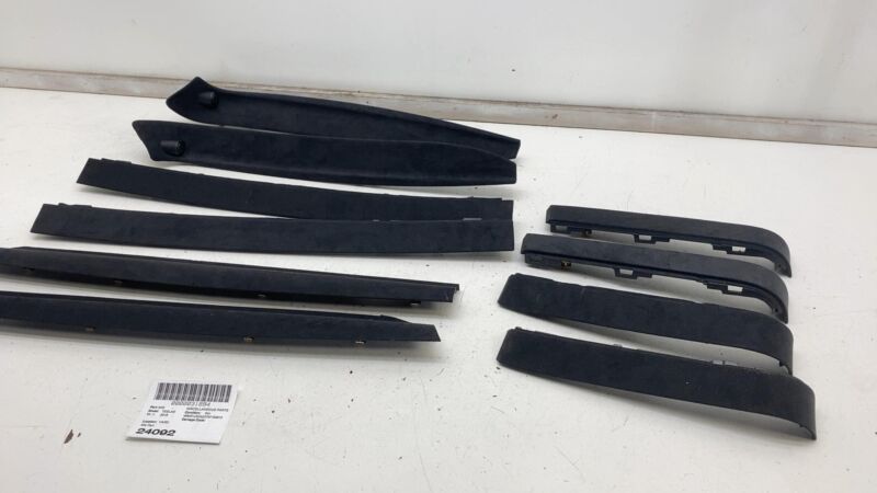 1051547 06 C 16-20 Model X Falcon Door Mid Gaphider Interior Trim+Sunvisor Bezel 1051547-06-C