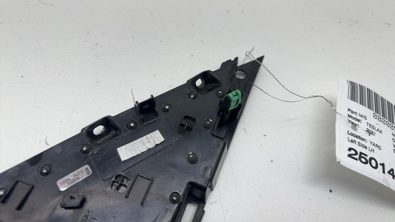 ⭕ 2016-2020 Tesla Model X Front Left Door Corner Quarter Applique Mold