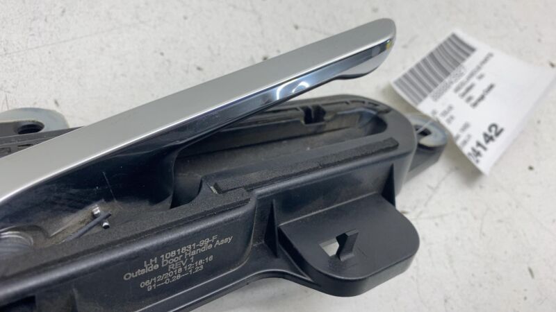 108183199F ⭕ 17-20 Tesla Model 3 Front = Rear Left Exterior Door Handle Outer 1081831-99-F