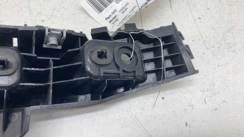 ⭕ 2024-2025 Model 3 Rear Left Taillight Tail Lamp Mount Bracket LH 175