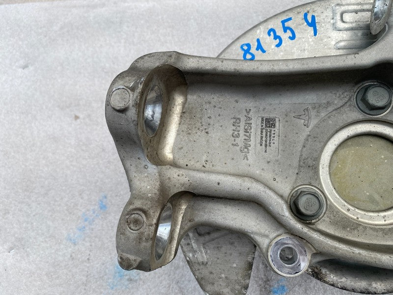 104431600E 17-23 Model 3 Front Right RWD Spindle Knuckle w/ Wheel Hub & Shield 1044316-00-E