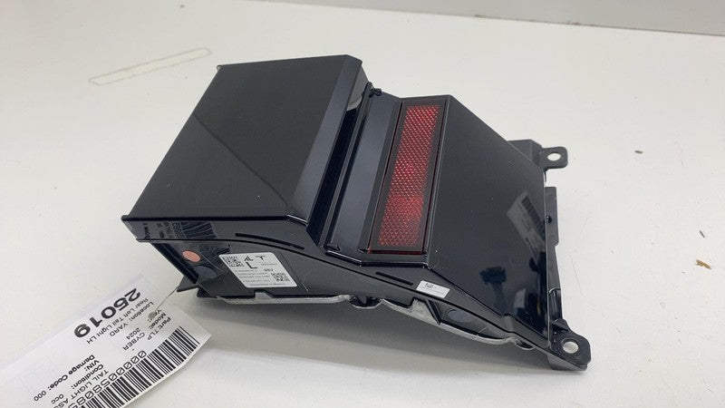 1806408-00-C ⭕ 24-25 Tesla Cybertruck Rear Left Bodyside Taillight LED Tail Lamp 1806408-00-C