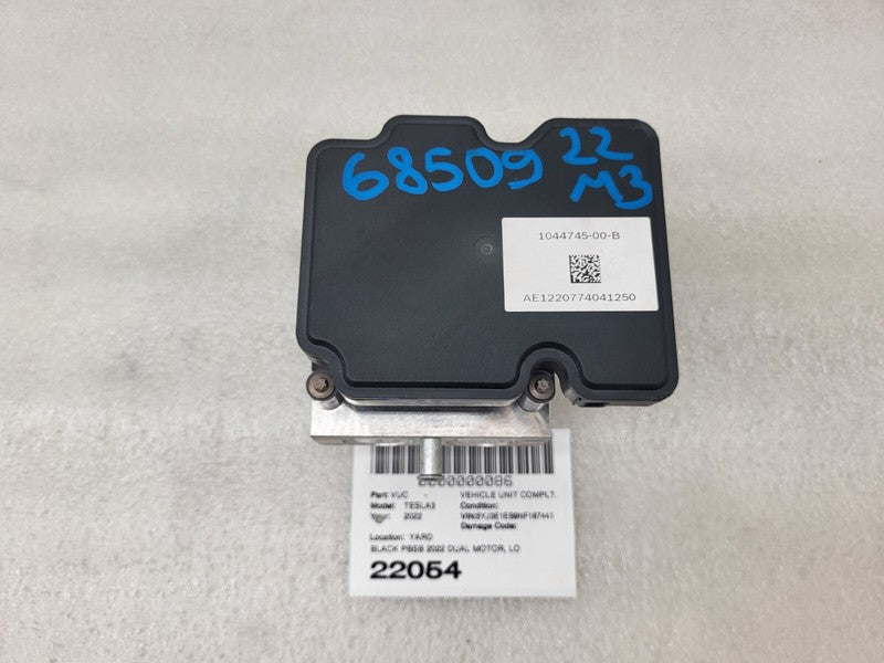1044745-00-B ⭕ 17-23 Tesla Model 3 Anti-Lock Brake System ABS Pump Module Unit 1044745-00-B
