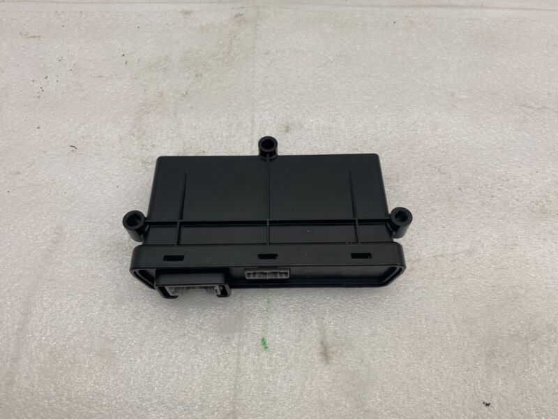1007618 00 C 2012-2020 Tesla Model S X Parking Brake & Trunk Liftgate Control Module Assembly
