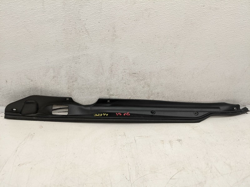 6007576-00 ⭕2012-2022 Model S Rear Left Tailgate Trunk Pinch Sensor Trim Molding 6007576-00