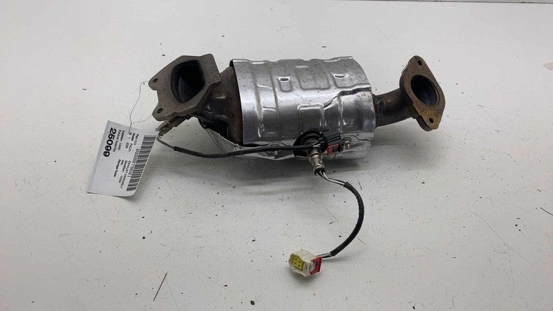 68629868AA ⭕ 2023-2025 Pacifica Exhaust & Catalytic Converter Manifold 10k miles 68629868AA