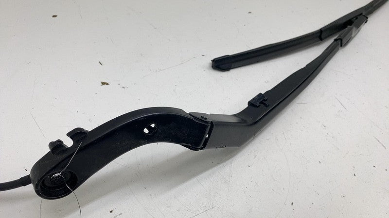 31696293 ⭕ 21-23 Polestar 2 Front Driver Side Windshield Wiper Arm & Blade Left 31696293