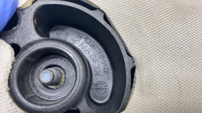 5RD38TRMAD ⭕ 17-19 Chrysler Pacifica Front Passenger Side Seat Armrest Pad Right 5RD38TRMAD