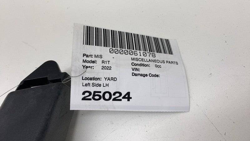 PT00002131 H ⭕ 2022-2024 Rivian R1T Rear Left Door Cladding Lower Body Trim Cover PT00000327H