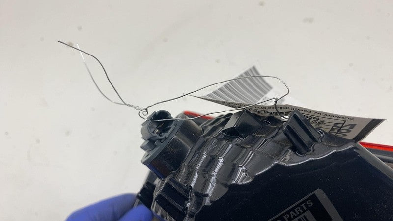 ⭕2018 2019 Subaru XV Crosstrek Rear Passenger Side Liftgate Taillight