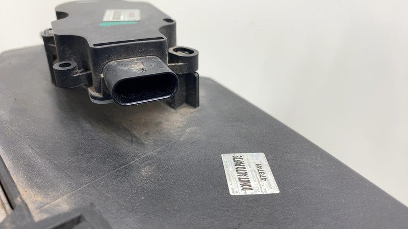 100725600G 2012-2015 Tesla Model S MS Radiator Shutter Air Duct Center Intake Grille Assy