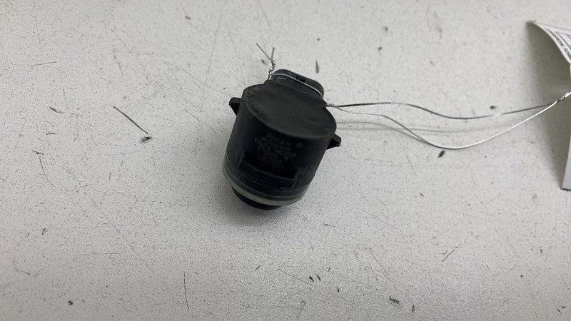 PT00013779 2022 2023 2024 Rivian R1S R1T Bumper Parking Sensor Valeo Gloss Black PT00013779